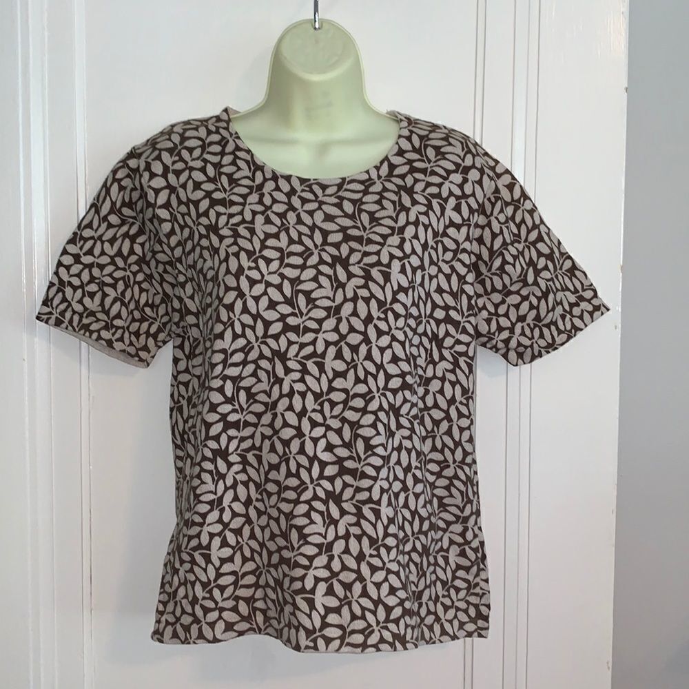 Cathy Daniels tan & brown leaf design short‎ sleeved sweater